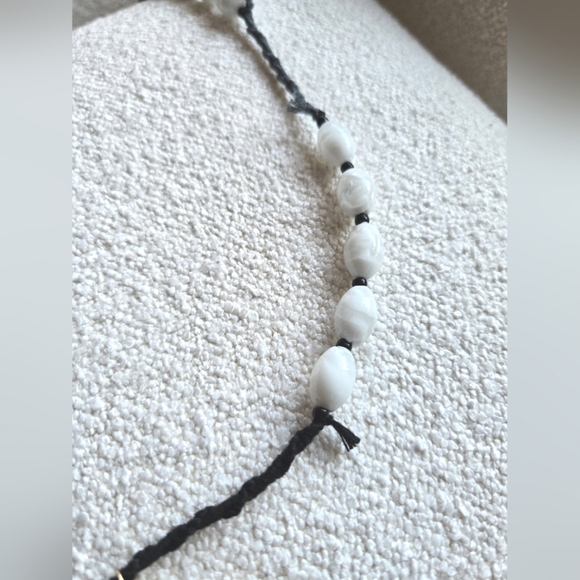 Ariana Ost (Free People), Easy Does It Pearl Strand Necklace, Black/White -NEW! - Picture 4 of 7